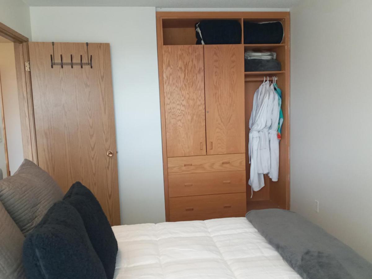 Village Center 2 Bedroom Condo Big White 외부 사진