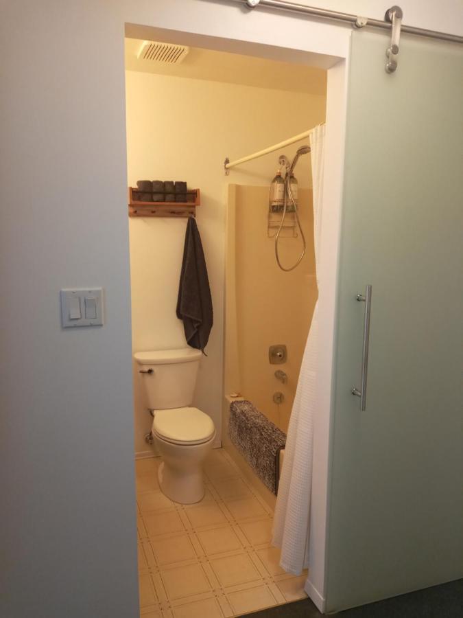 Village Center 2 Bedroom Condo Big White 외부 사진